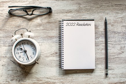8 New Year’s Resolutions for Salespeople in 2022